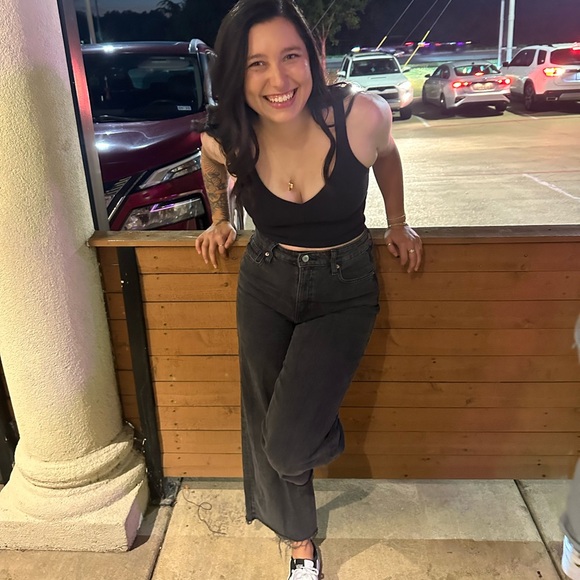 Meet your Posher, Julianna - Picture 1 of 1